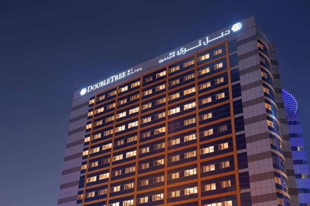 فندق دبل تري هيلتون البرشاء دبي الإمارات من شركة الحرية للحلول التسويقية والعقارية فرع أبو داوود الظاهري مدينة نصر