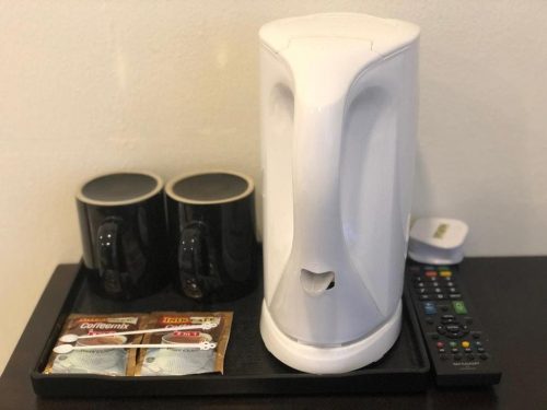 جزء-من-تجهيزات-إحدى-الغرف