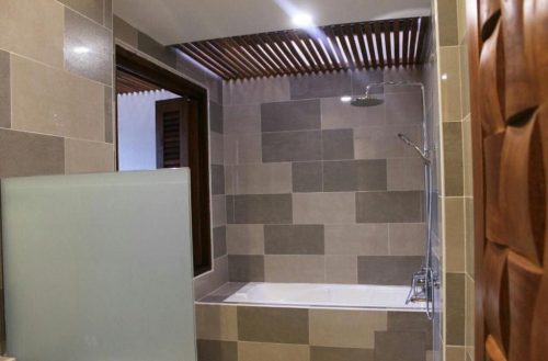 حمام-إحدى-الغرف