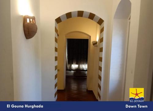 مشهد-دخلي-لإحدى-الغرف-في-الجونة-داون-تاون-من-شركة-الحرية-للحلول-التسويقية-والعقارية