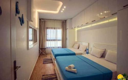 غرفة-نوم-في-إحدى-وحدات-سي-فيو-ترتلز-الغردقة-جوائز-شركة-الحرية-للحلول-التسويقية-والعقارية